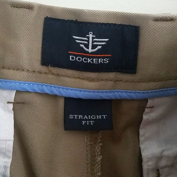 Dockers Straight Fit Khakis 34x30 - Picture 5 of 5